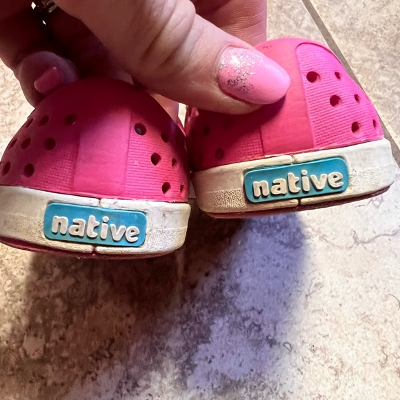 Native shoes - Picture 2 of 2